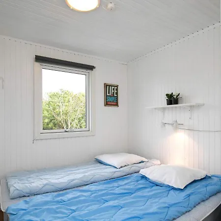 Three-bedroom In Ringkobing 11 * Søndervig